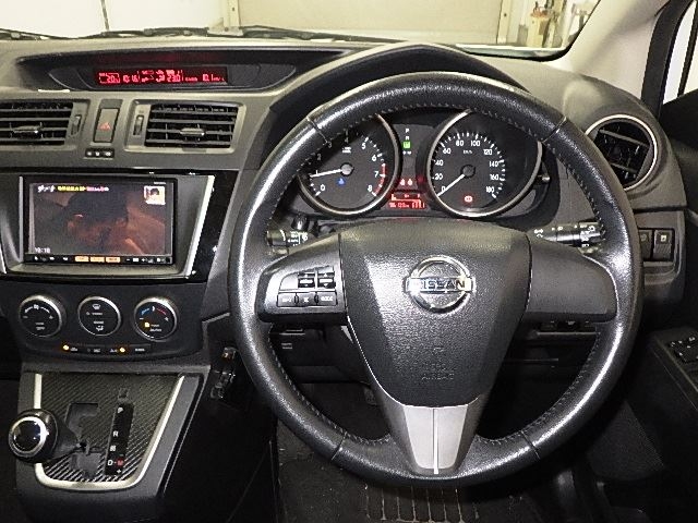 NISSAN LAFESTA