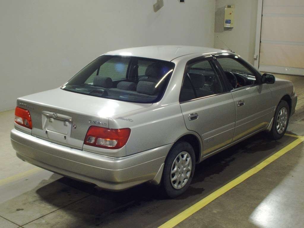 TOYOTA CARINA