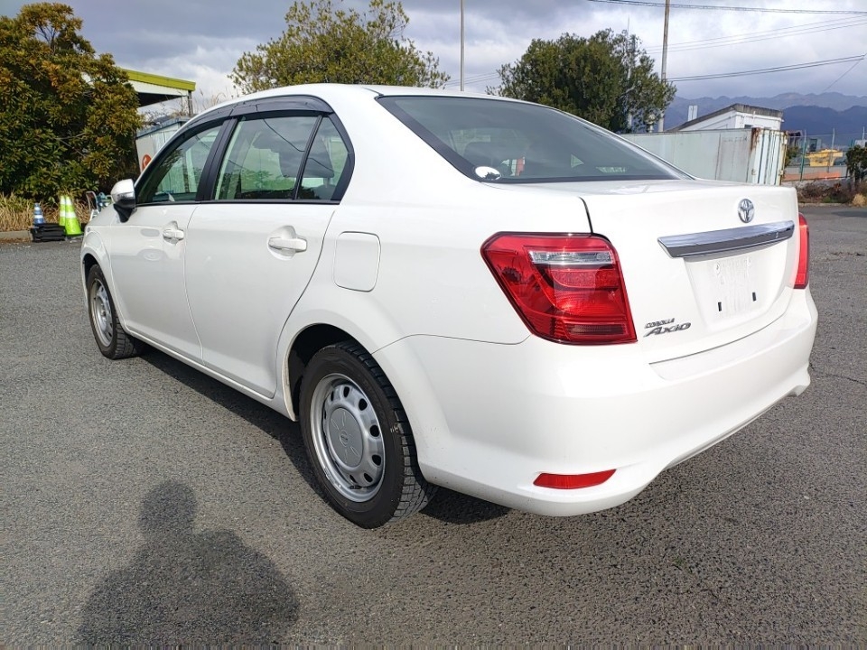 TOYOTA COROLLA AXIO