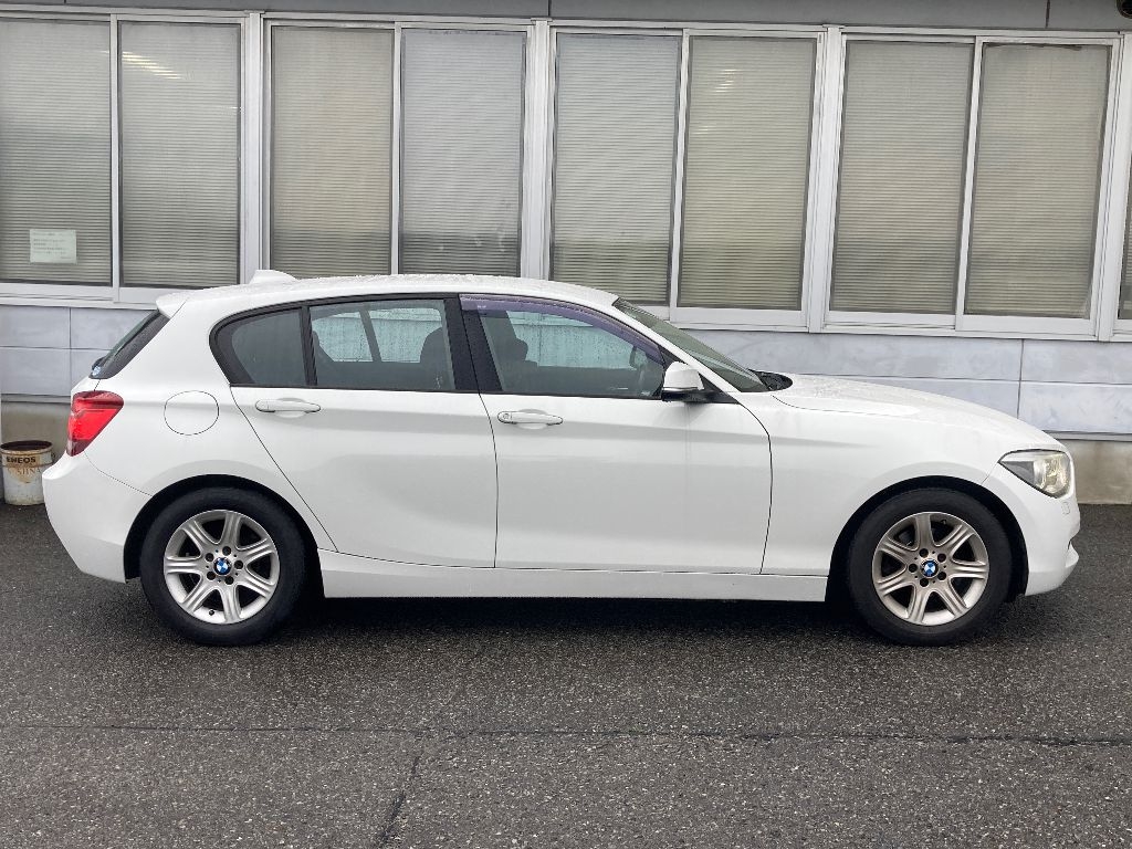 BMW 1-SERIES