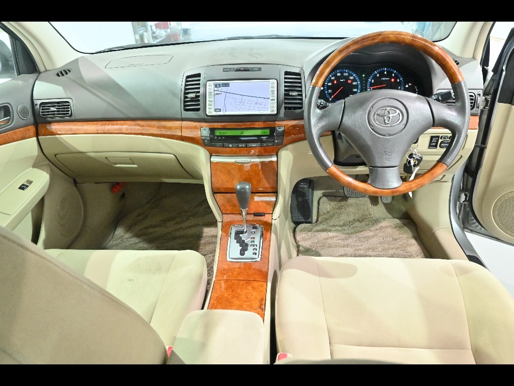 TOYOTA PREMIO