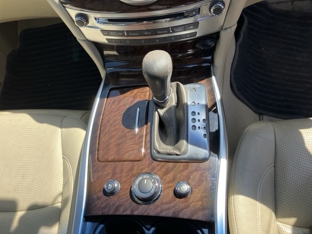 NISSAN FUGA