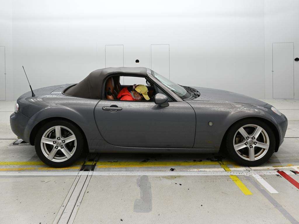 MAZDA ROADSTER