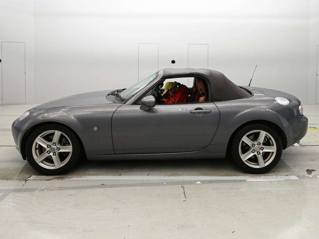 MAZDA ROADSTER