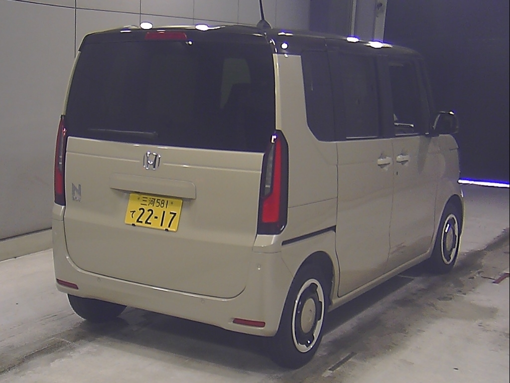 HONDA N-BOX