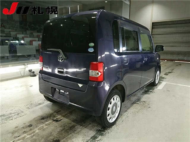 TOYOTA PIXIS SPACE