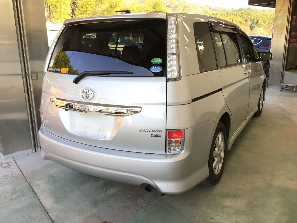 TOYOTA ISIS
