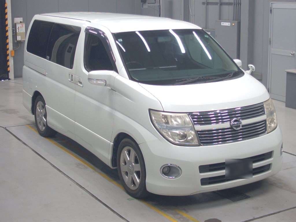 NISSAN ELGRAND