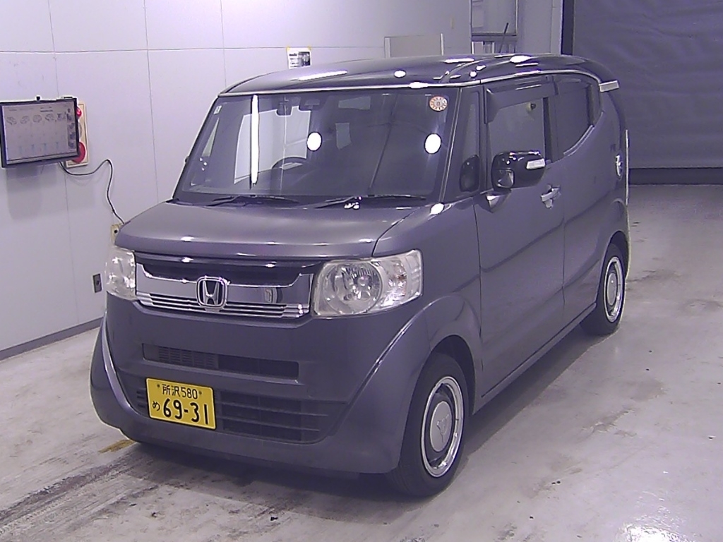 HONDA N-BOX SLASH