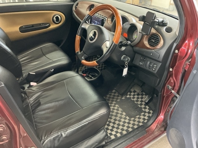 DAIHATSU MIRA GINO