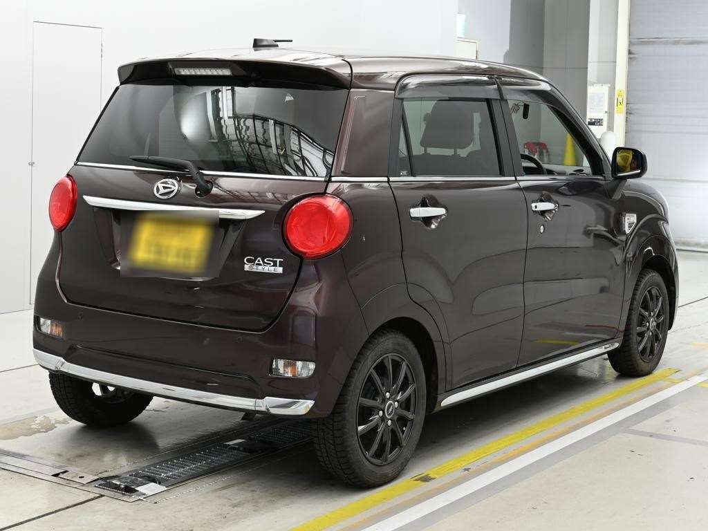 DAIHATSU CAST