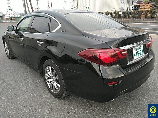 NISSAN FUGA