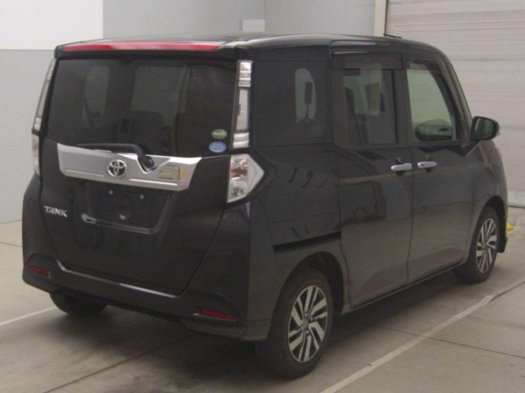 TOYOTA TANK