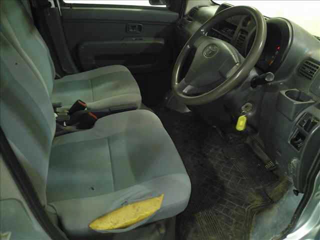 TOYOTA PIXIS VAN