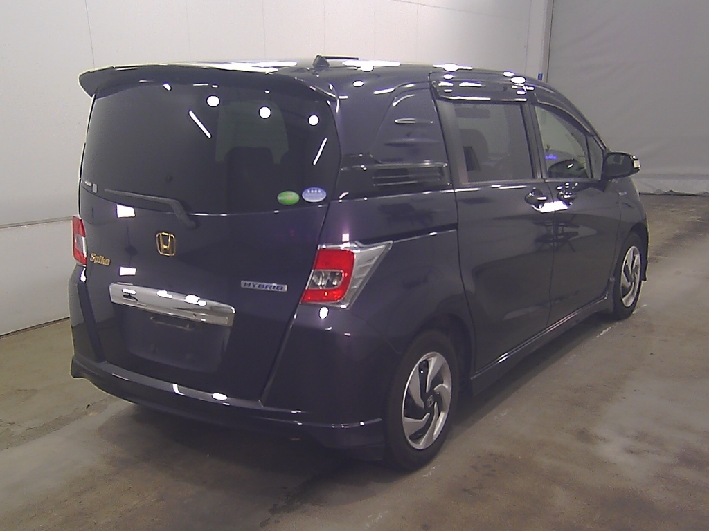 HONDA FREED SPIKE