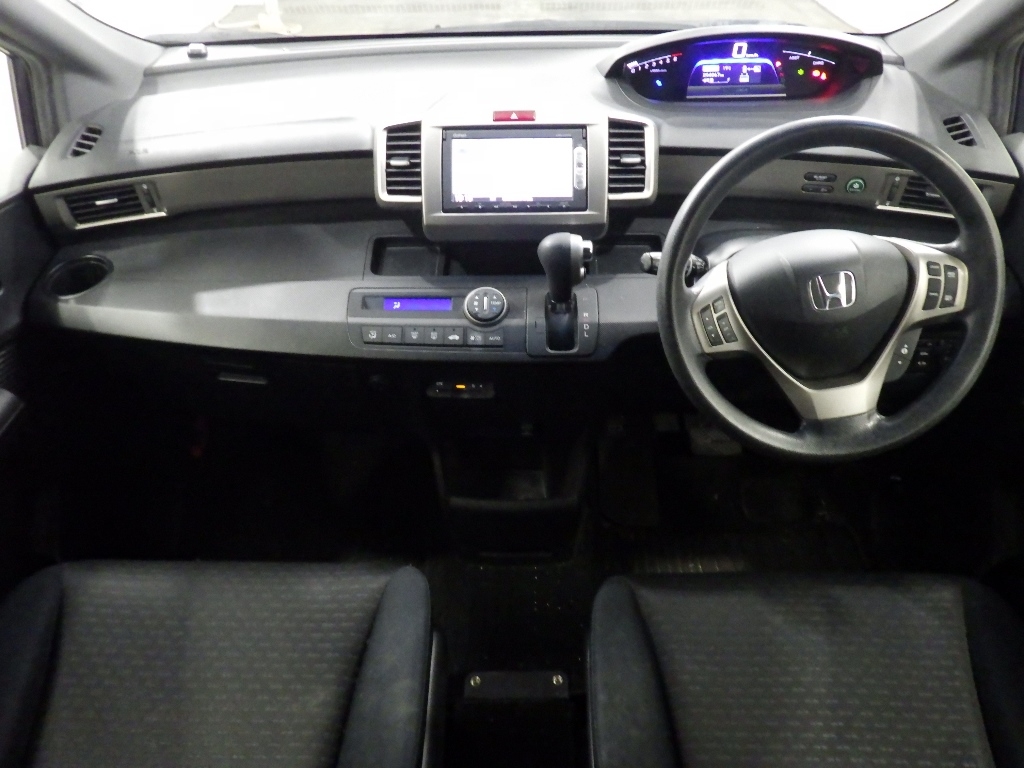 HONDA FREED SPIKE