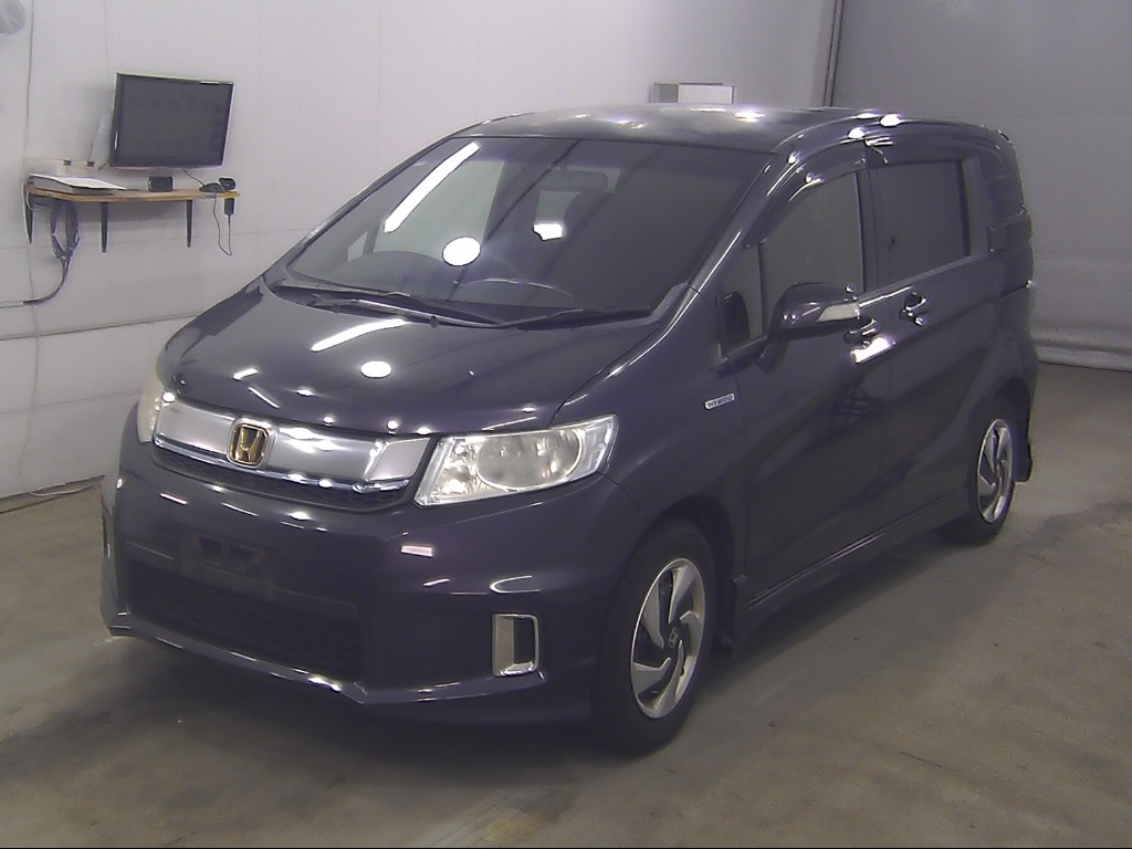 HONDA FREED SPIKE