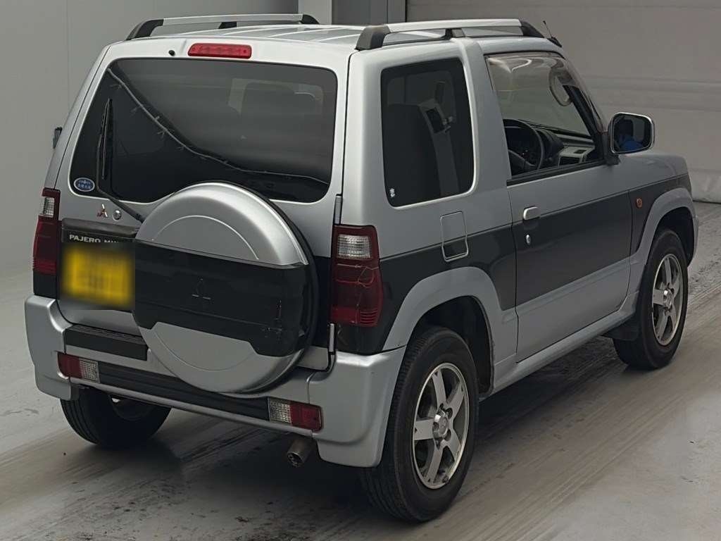 MITSUBISHI PAJERO MINI