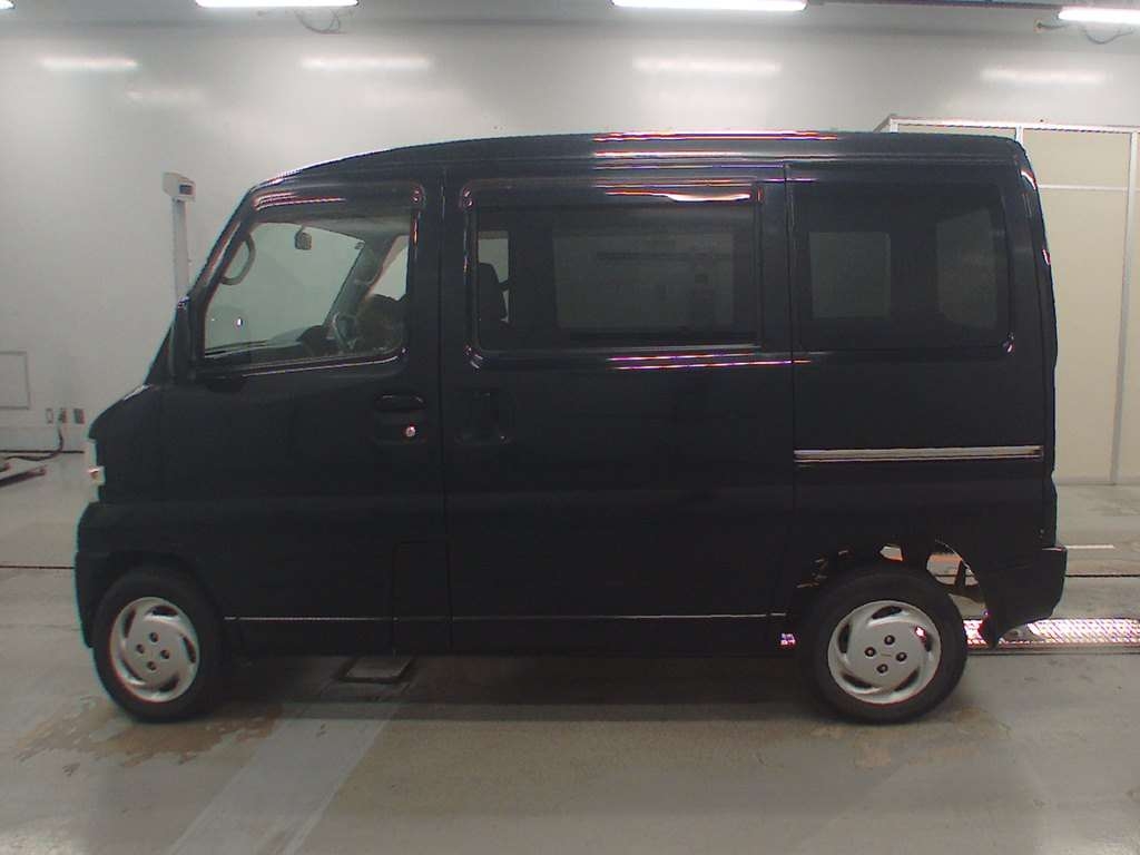 NISSAN CLIPPER