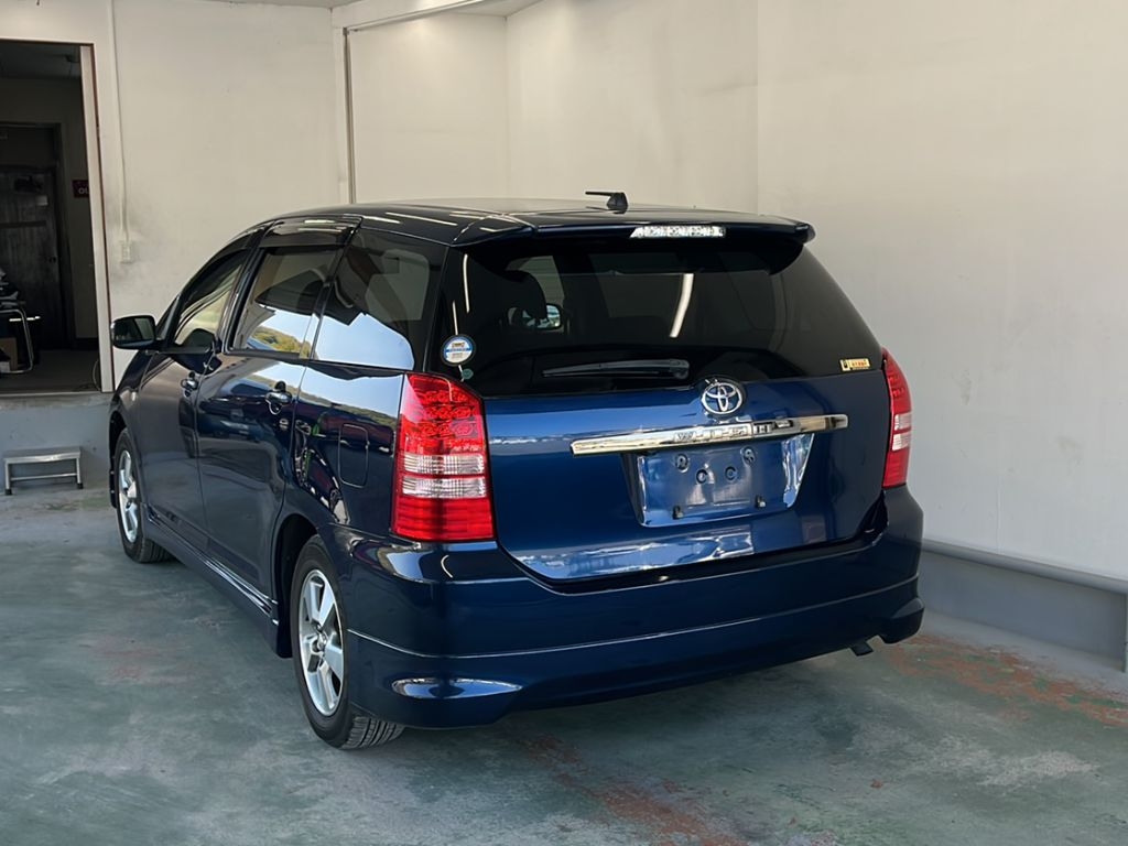 TOYOTA WISH