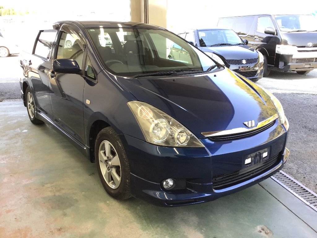 TOYOTA WISH