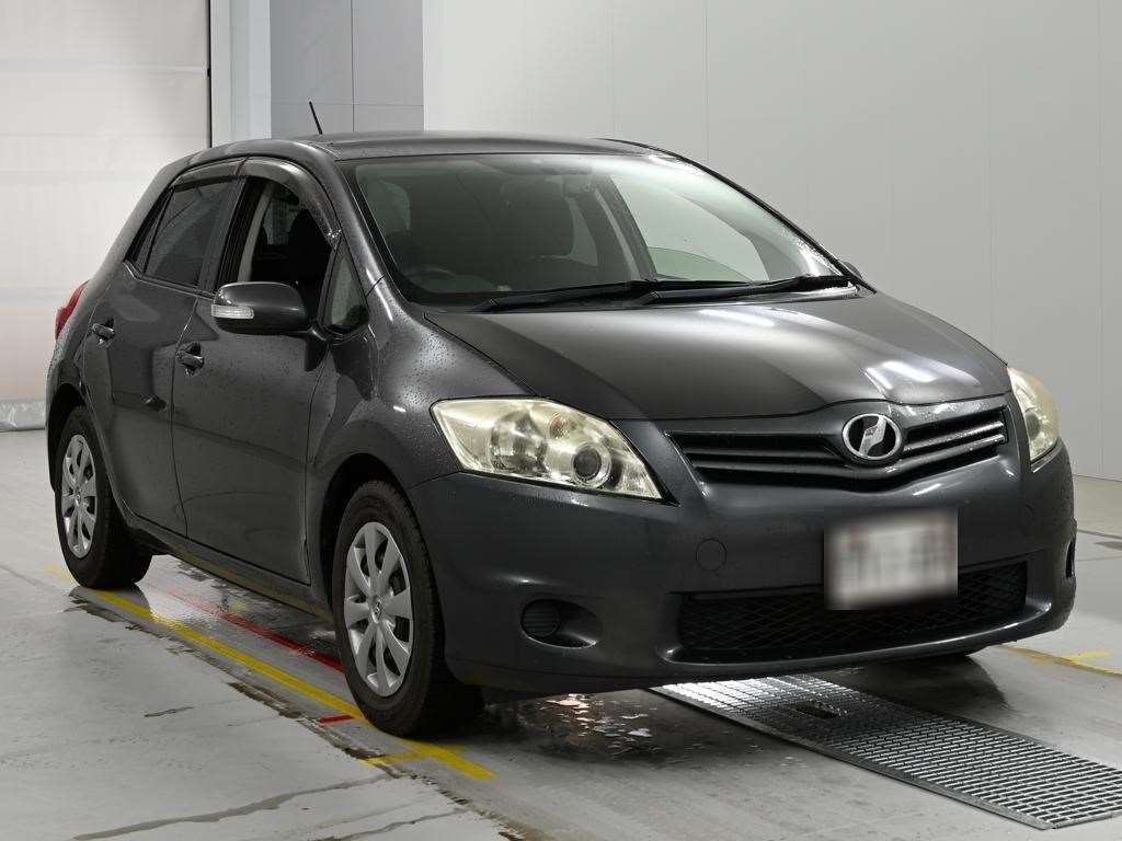 TOYOTA AURIS