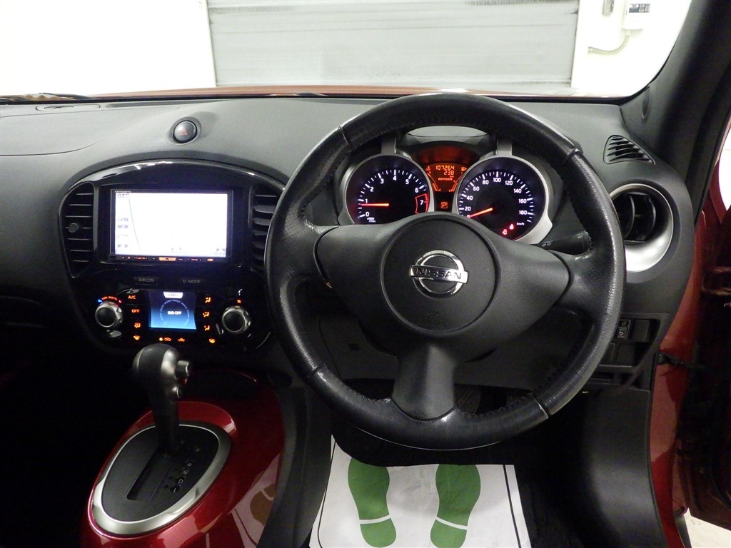 NISSAN JUKE