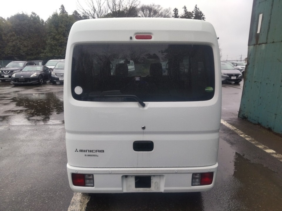 MITSUBISHI MINICAB