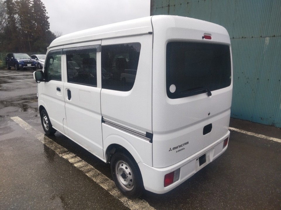 MITSUBISHI MINICAB