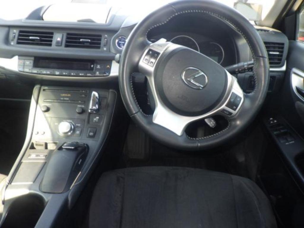 LEXUS CT200H