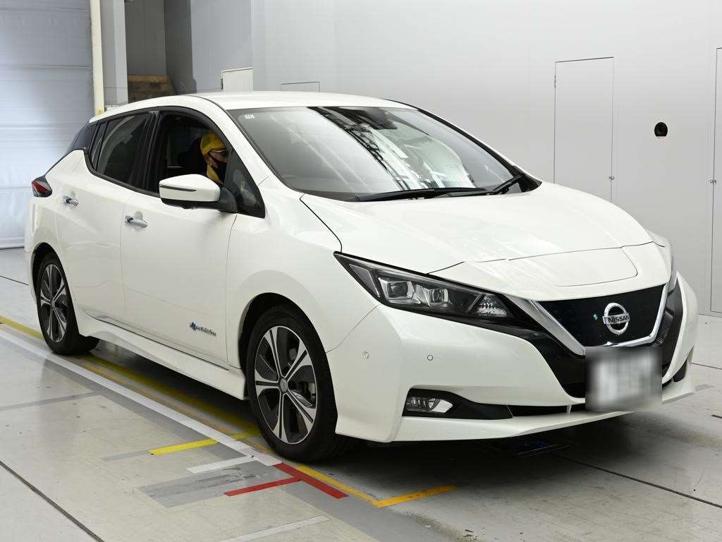 NISSAN LEAF