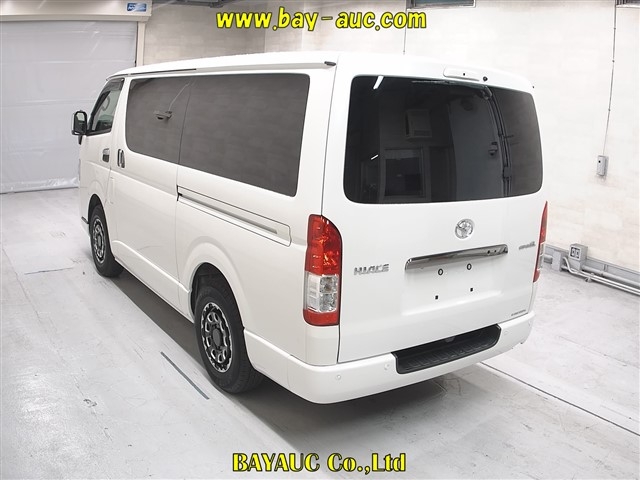 TOYOTA REGIUS ACE