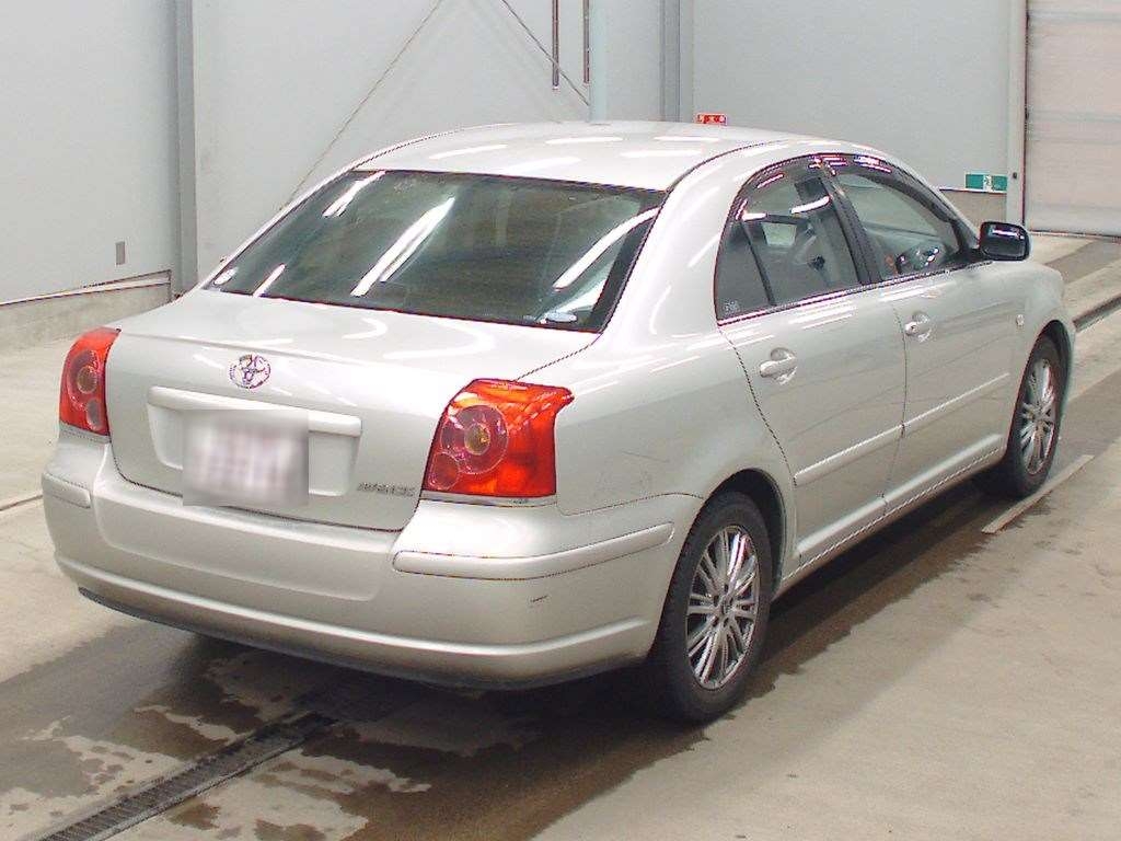 TOYOTA AVENSIS