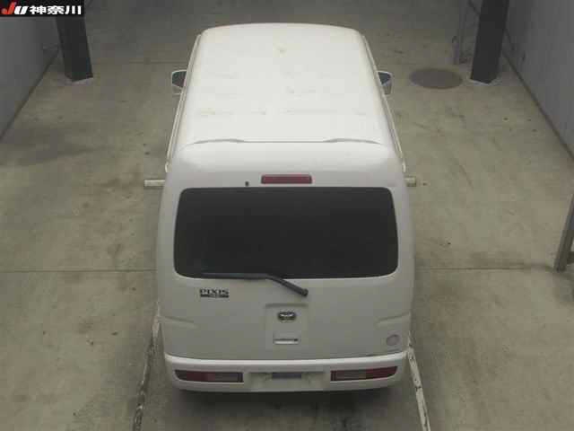 TOYOTA PIXIS VAN