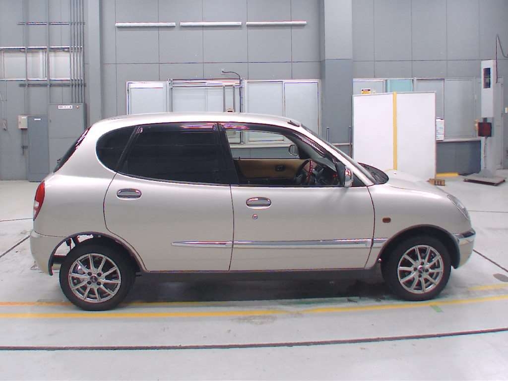 TOYOTA DUET