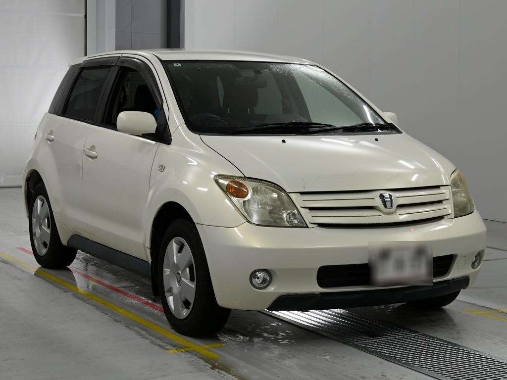 TOYOTA IST