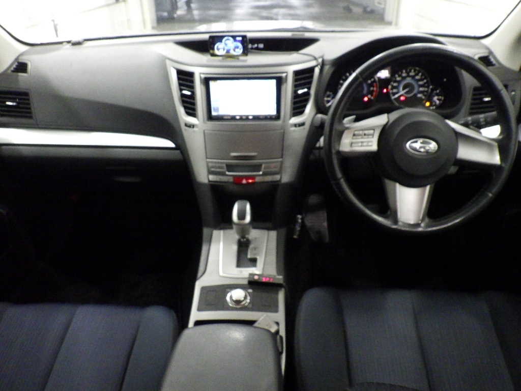 SUBARU LEGACY B4