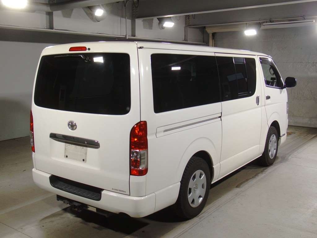 TOYOTA REGIUS ACE