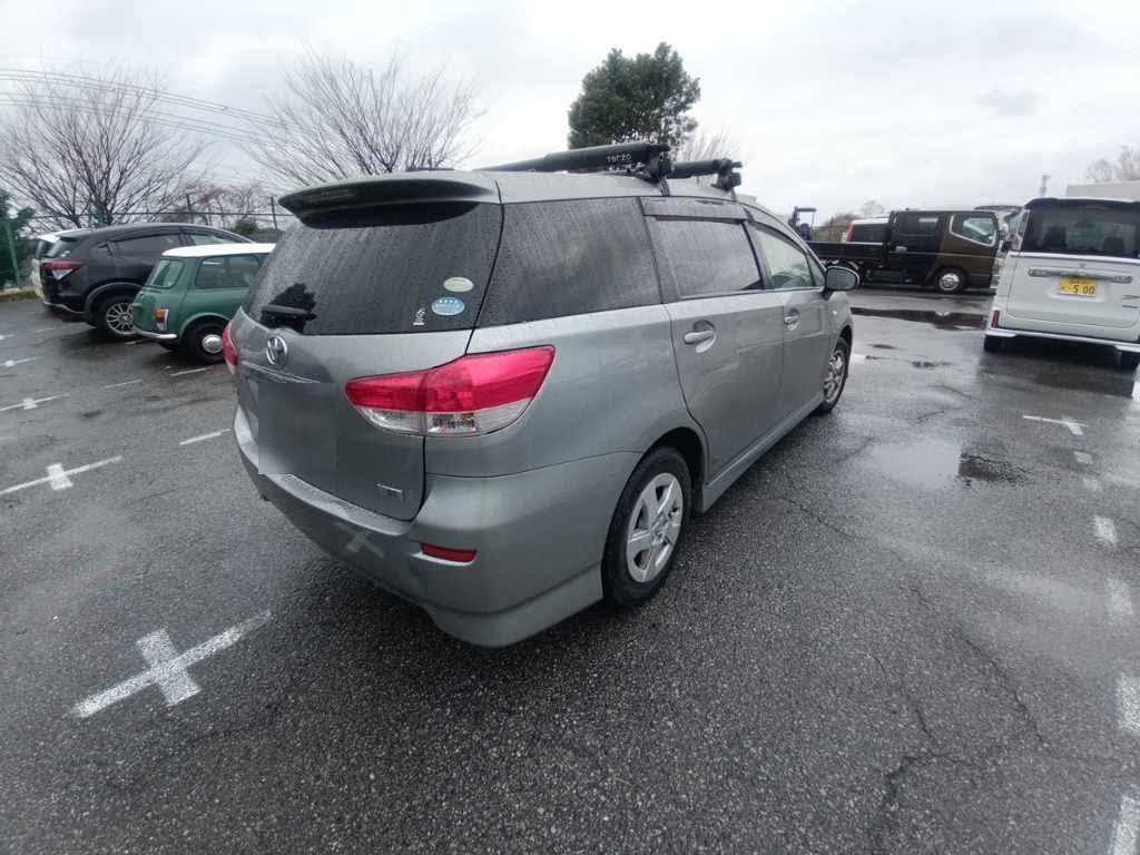 TOYOTA WISH