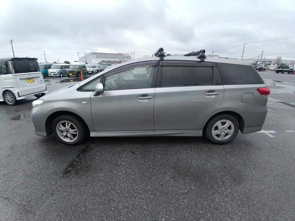 TOYOTA WISH