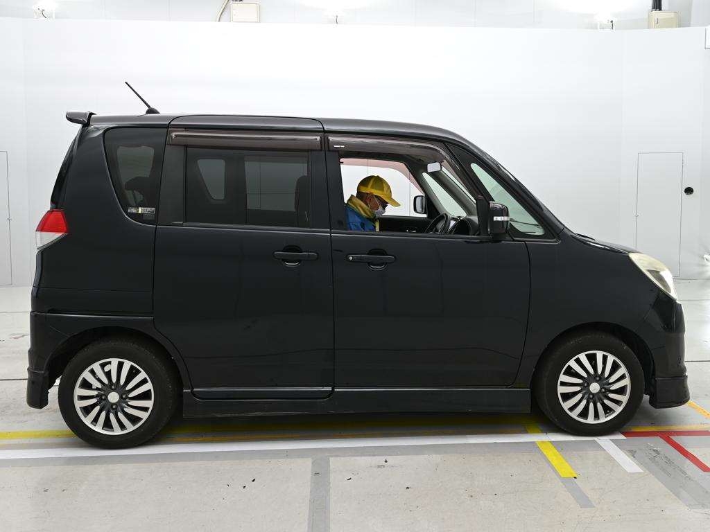 MITSUBISHI DELICA D:2
