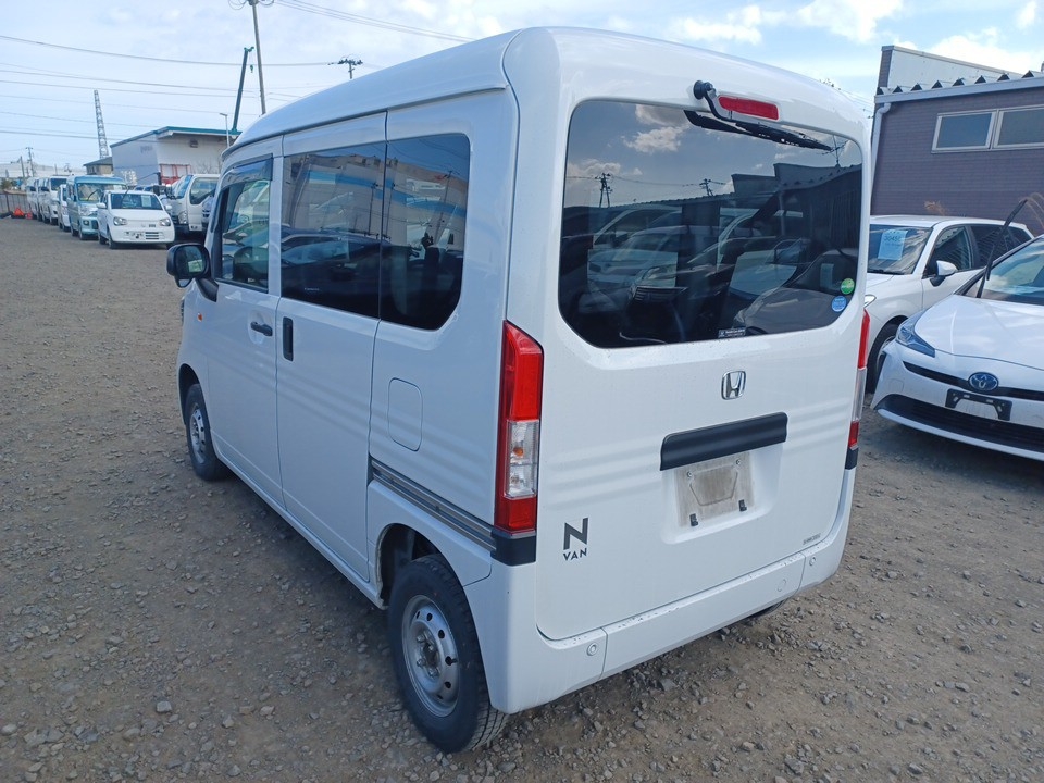 HONDA N-VAN