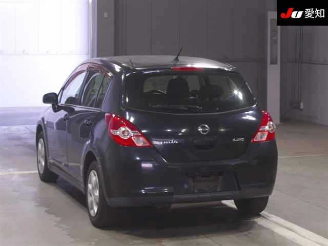 NISSAN TIIDA