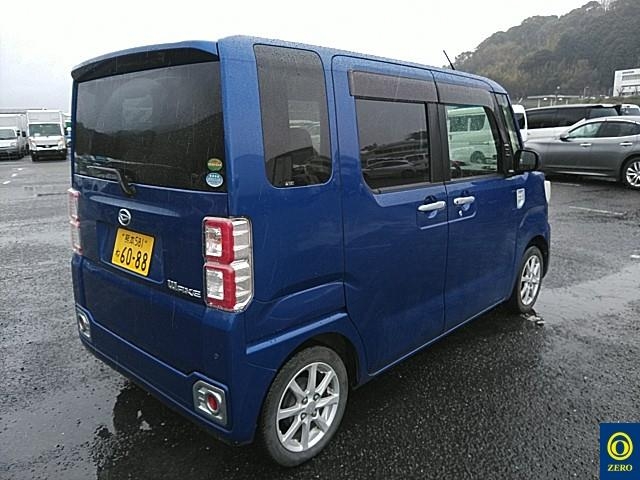 DAIHATSU WAKE