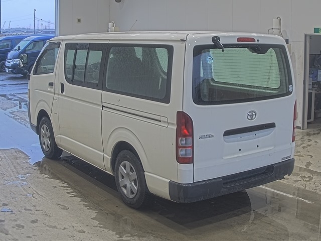 TOYOTA REGIUS ACE