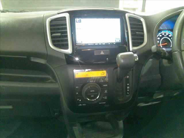 MITSUBISHI DELICA D:2