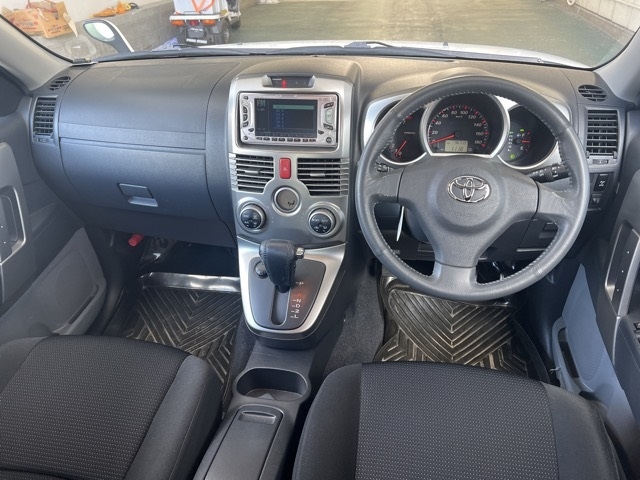 TOYOTA RUSH