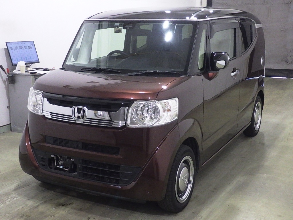 HONDA N-BOX SLASH