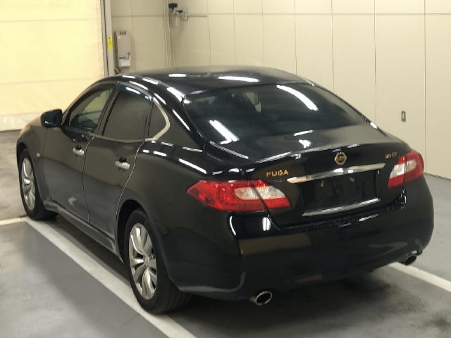 NISSAN FUGA