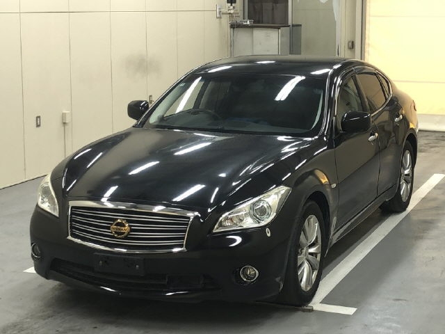 NISSAN FUGA